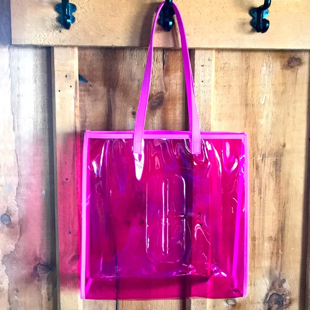 Clinique pouch